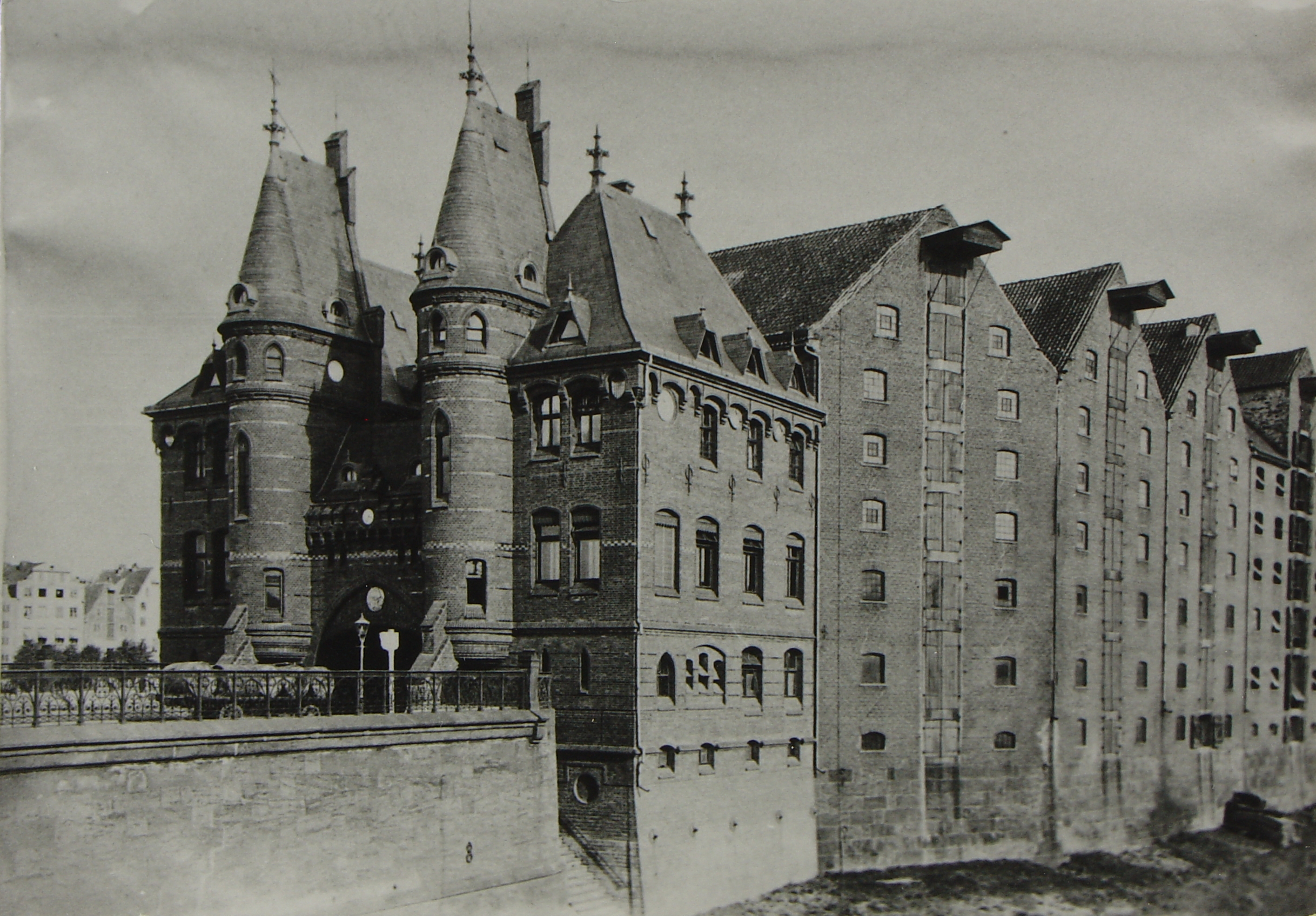 Das Bild zeigt die Weserburg wie sie damals im Jahre 1900 aussah