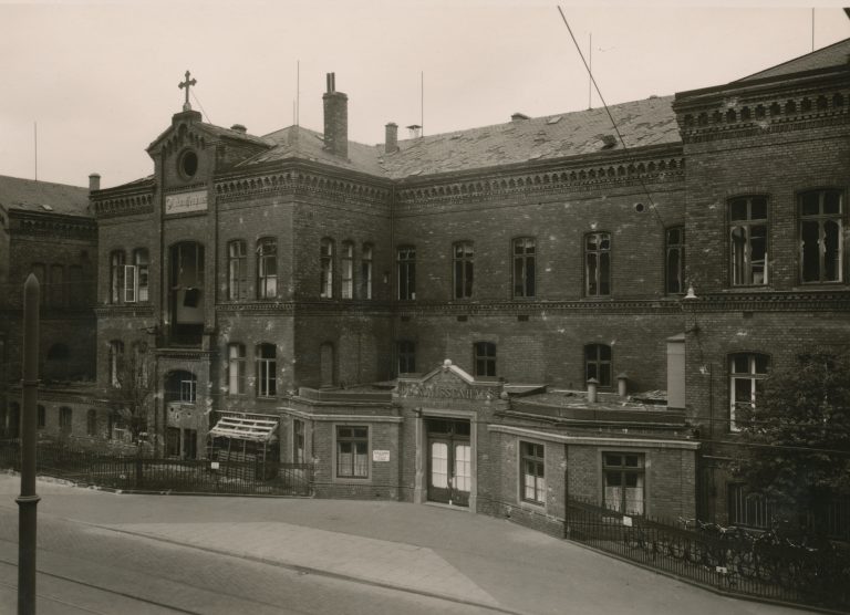 Diakonissenmutterhaus nach Angriff, Archiv Ev. Diakonissenmutterhaus Bremen