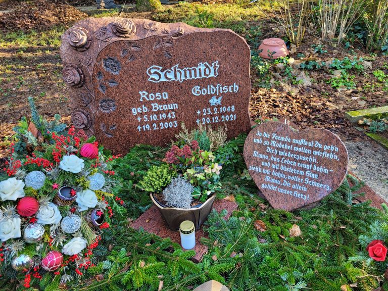Grab von Rosa Schmidt, Archiv H. Hesse