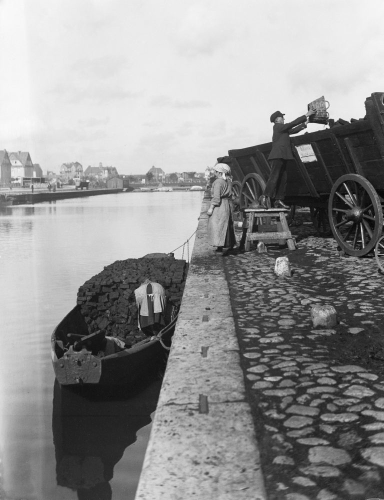 Torfhafen Findorff,Foto, Heinrich Frantzen, Fotoarchiv SKB-Bremen