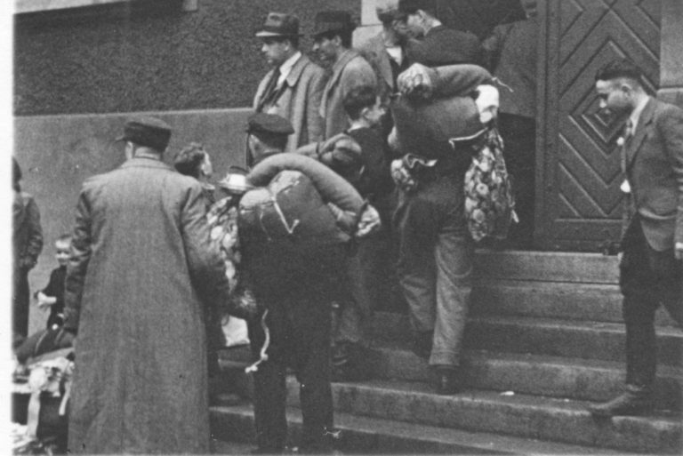 Sammelstelle am Vortag der Deportation (C: Inge Berger, geb. Katz)