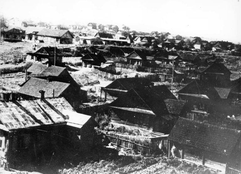 Ghetto Minsk, 1944 (C: State Museum of Belorussia)